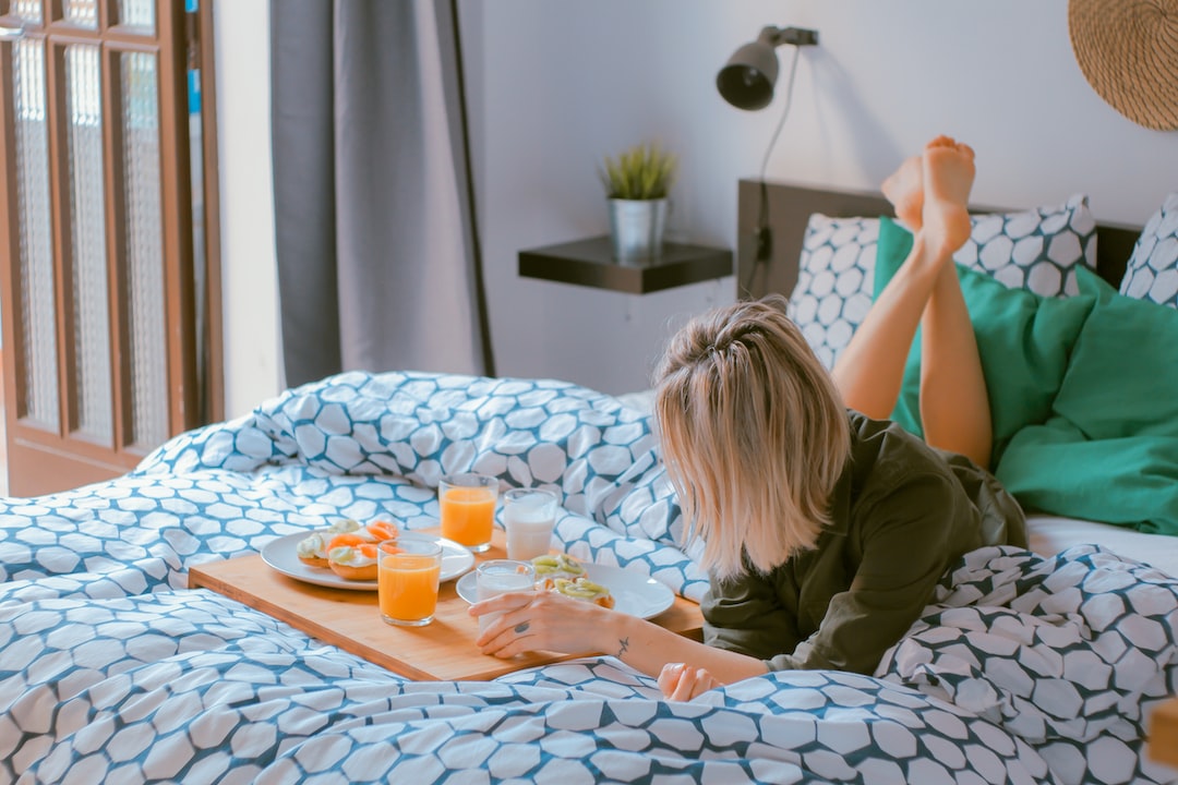 Dekorowanie sypialni w stylu skandynawskim: Minimalizm i wygoda w jednym miejscu